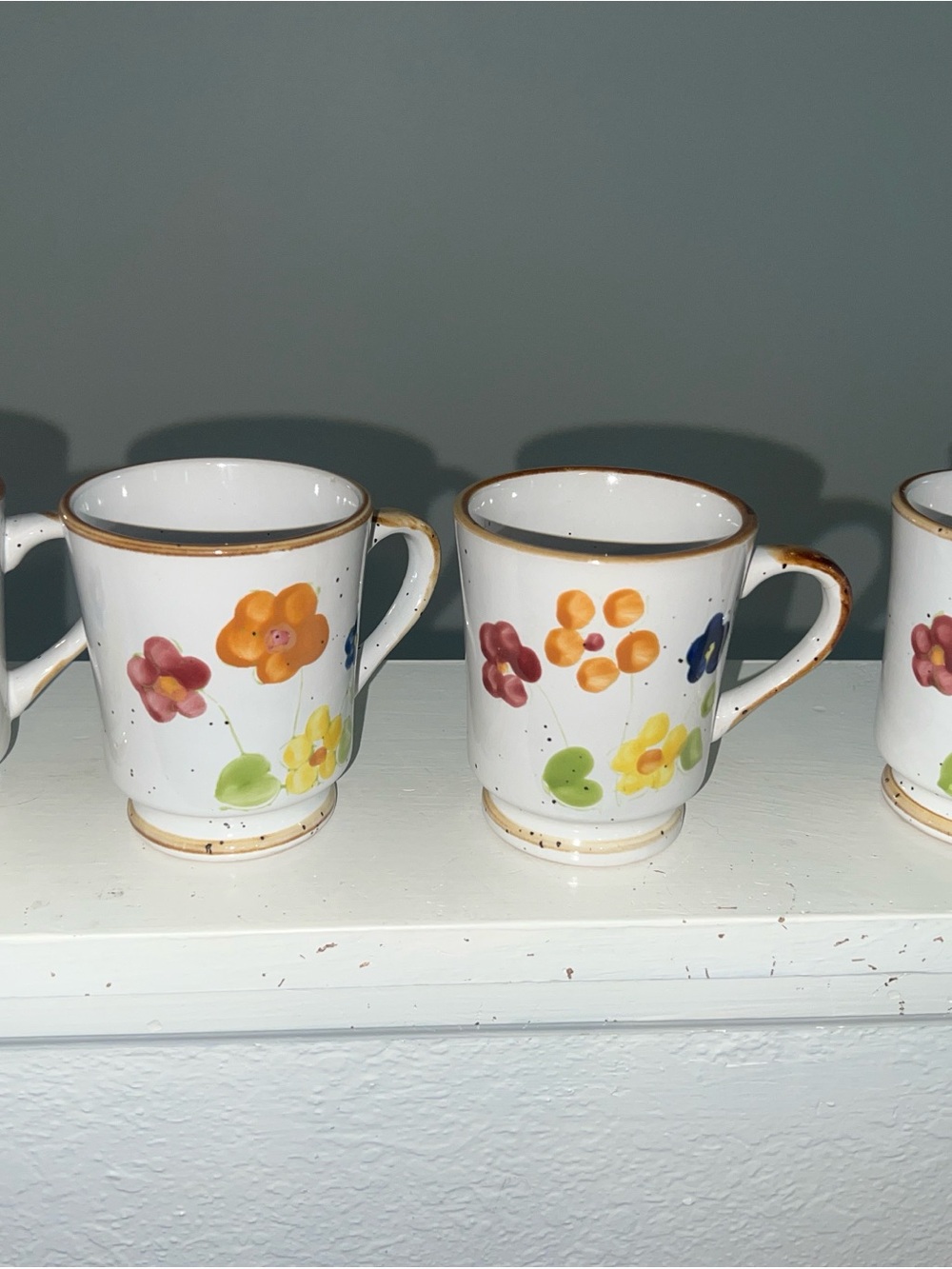 Stonecrest "Ardie" floral pattern stoneware mugs made in Korea. (4) no chips